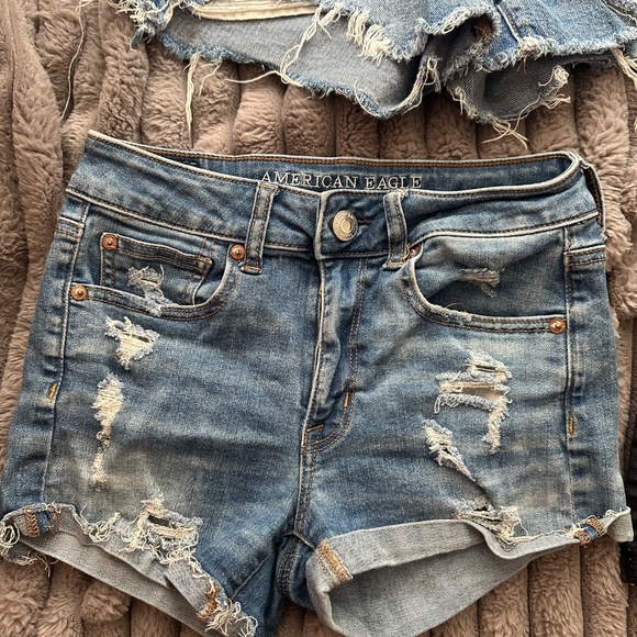 Women’s Shorts - Picture 3 of 4